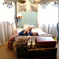 teen-vintage-bedroom_thumb.jpg