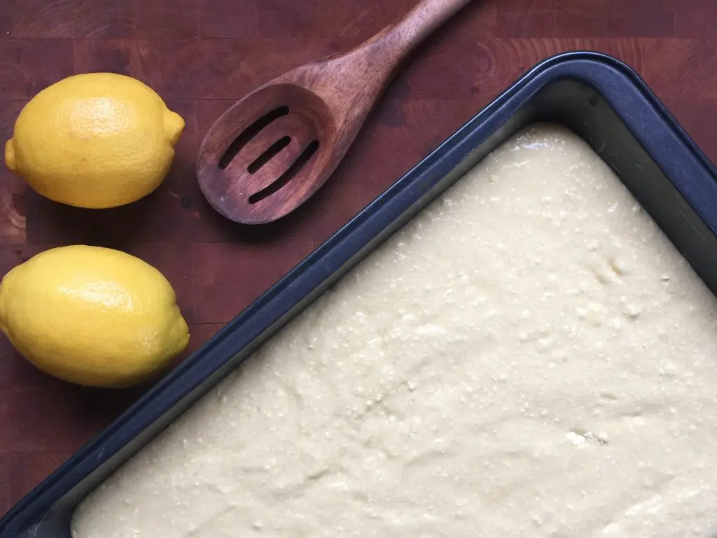Lemon Cake Recipe. An easy 2 ingredient cake recipe.