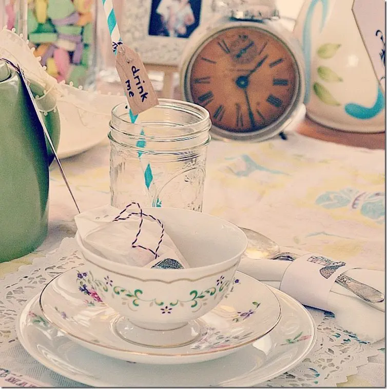Alice in Wonderland tea party...vintage-style. By NellieBellie Alice in Wonderland party. A great party idea for birthdays and more! Ideas for party food, party decor, and more!