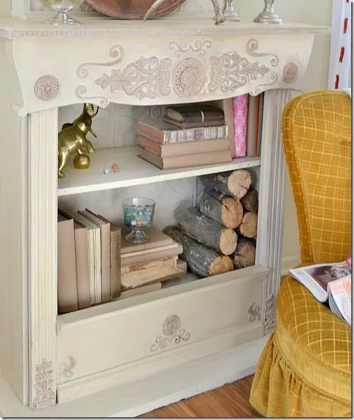 This bookcase fireplace is a great addition to any home that doesn't have a traditional fireplace, and uses simple supplies that are generally available.