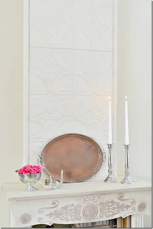 This bookcase fireplace is a great addition to any home that doesn't have a traditional fireplace, and uses simple supplies that are generally available.