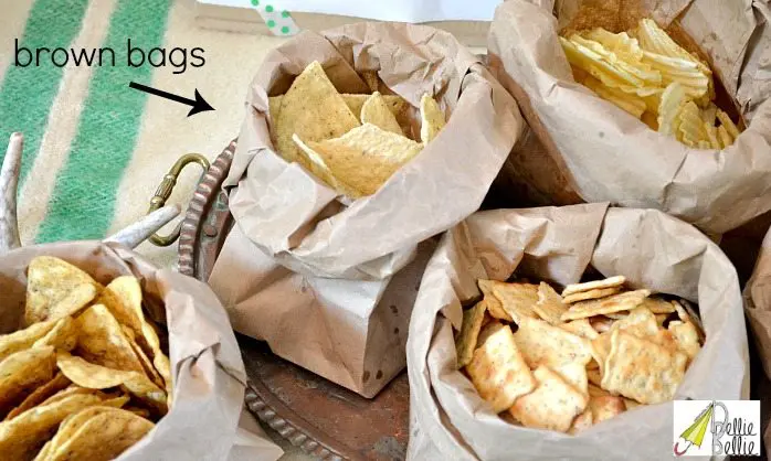 use brown bags for serving at picnics and rustic parties!