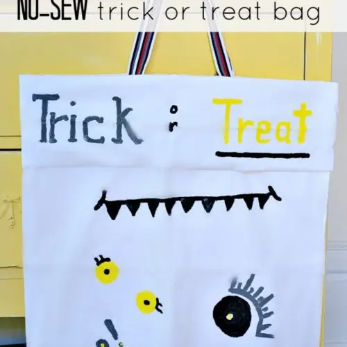 Halloween no-sew trick or treat bag; make it easy on yourself! #halloween #craft