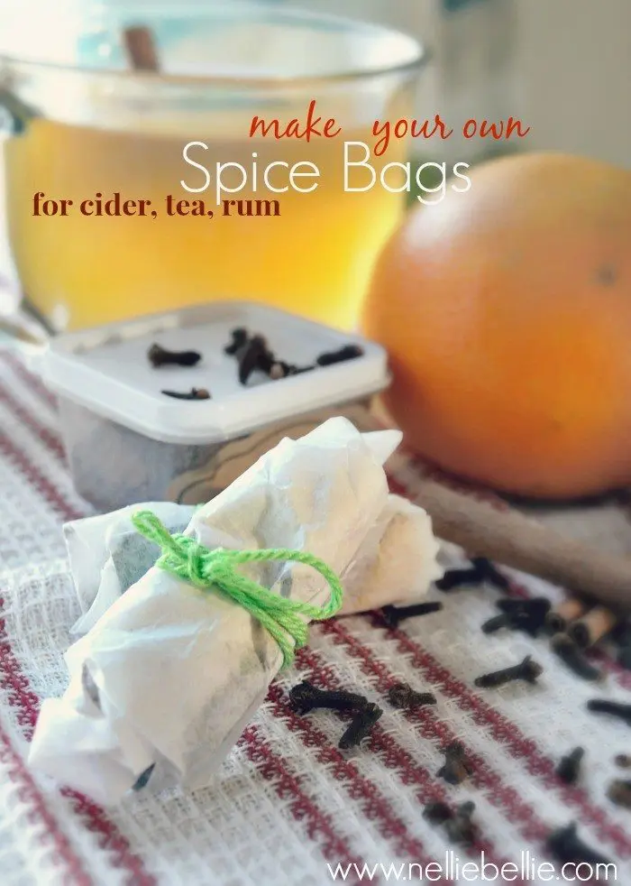 Homemade spice bags | tutorial | from NellieBellie #spicebag