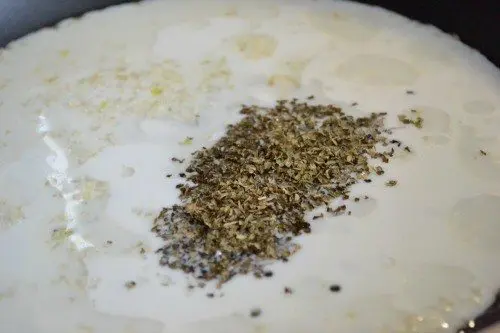 garlic white sauce