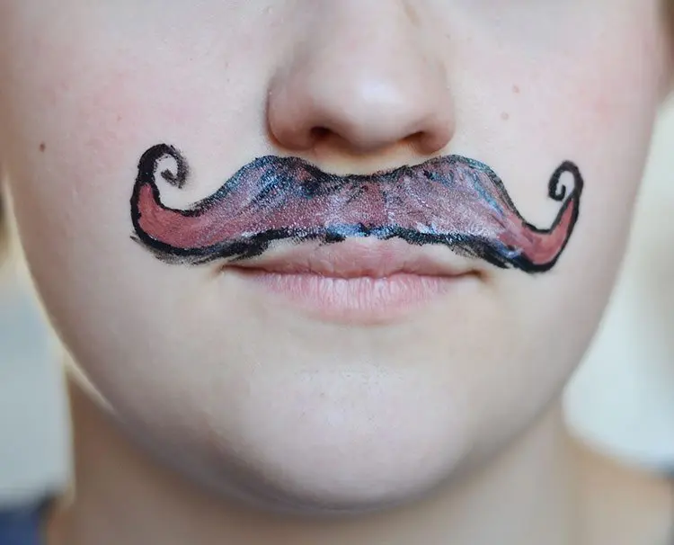Face Paint can be easy to do, if you choose simple designs and good paints! #facepaint #Halloween