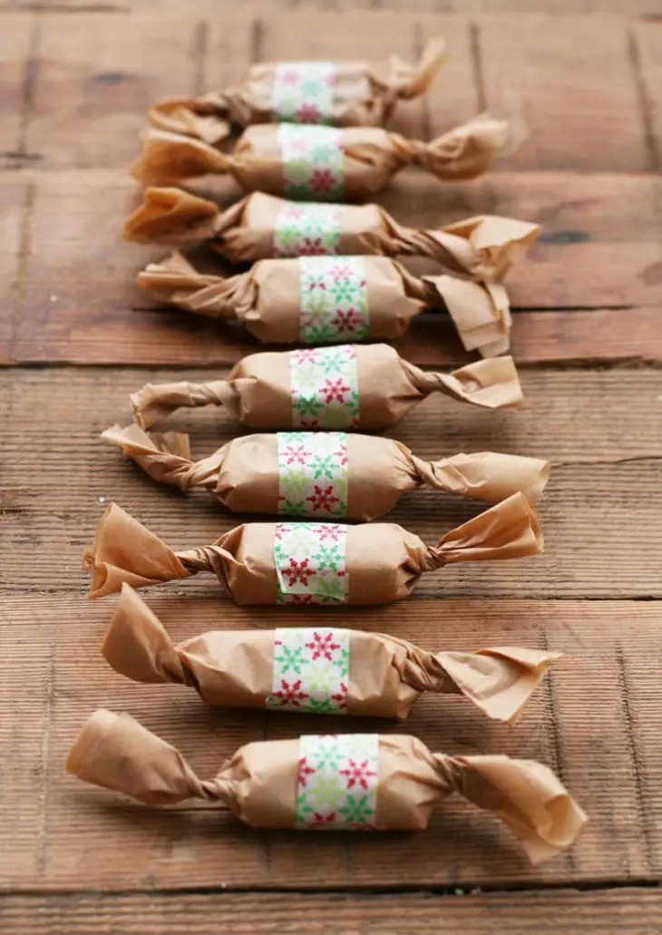 Make your own Cacao Nib Honey Caramels with this fantastic recipe for the tasty candies! Christmas candy, homemade caramel