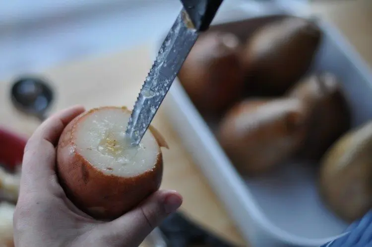 Poached-Pears-Core-NellieBellie