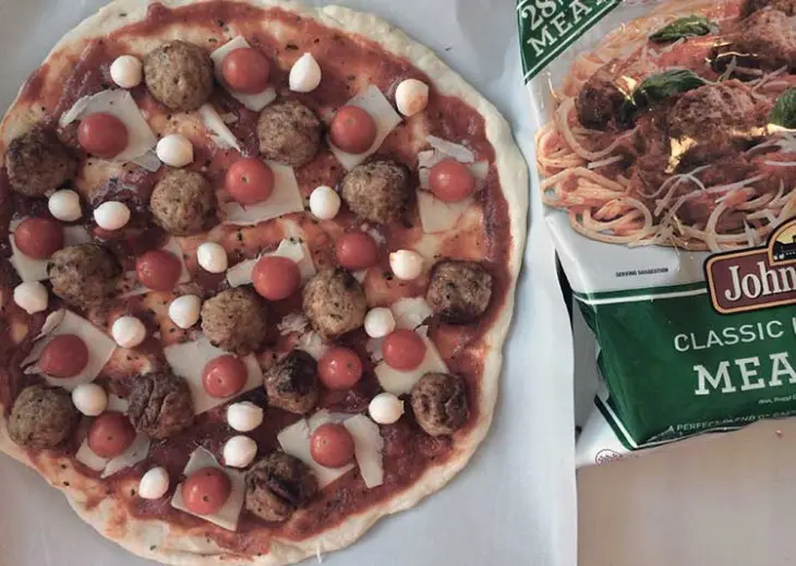 Meatball pizza recipe (we call it polka dot pizza in our house) is fast, easy, and delicious! A great recipe for family pizza night! #MeatballMasters
