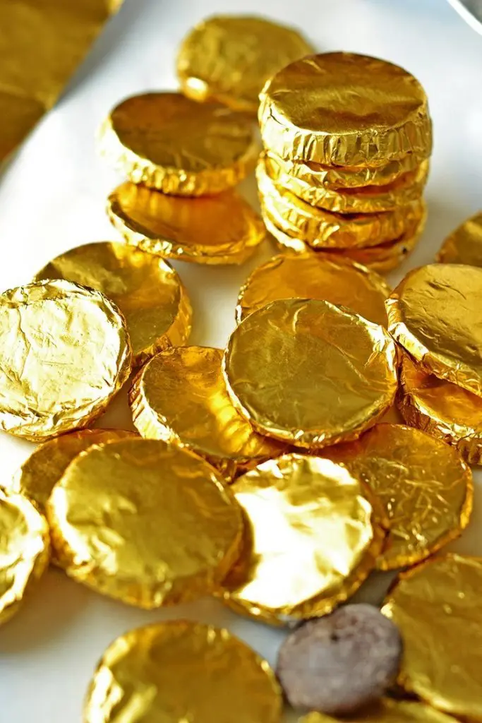 Make homemade chocolate coins super fast and easy!