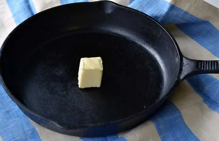 Oven pancakes are easy and fast. A great breakfast idea for busy families.
