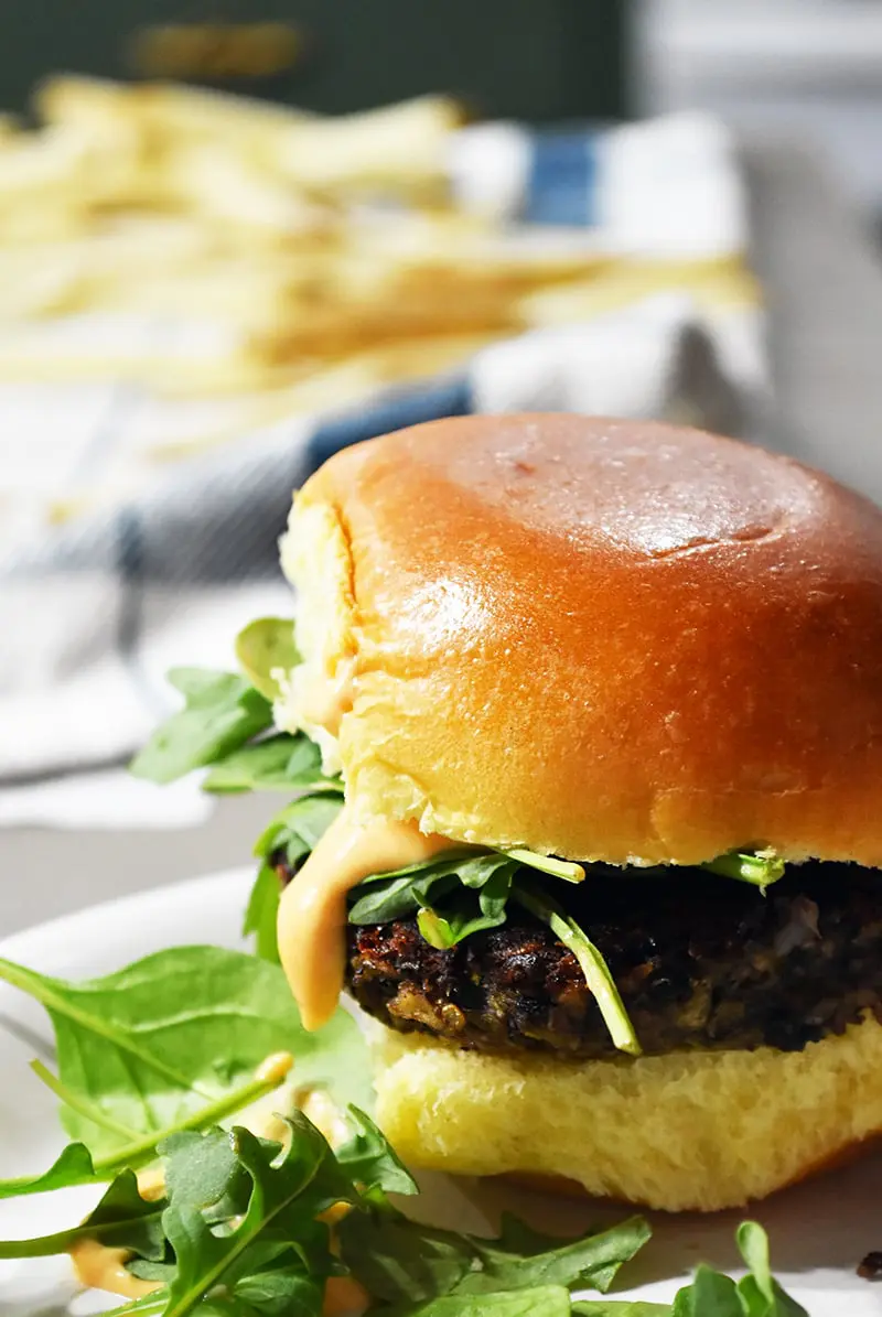 easy veggie burger recipe. Gluten-free veggie burger!