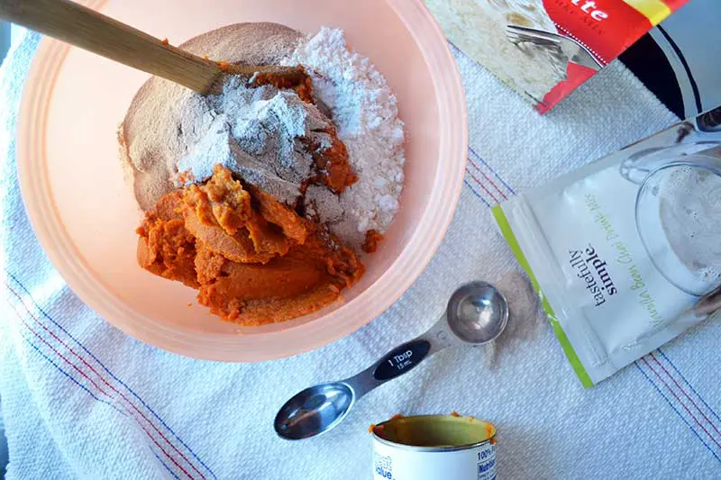 only 3 ingredients for pumpkin chai donuts