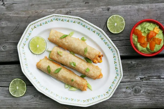 Cheap Chicken Taquitos recipe (a gas station copycat recipe!) Repin to save.