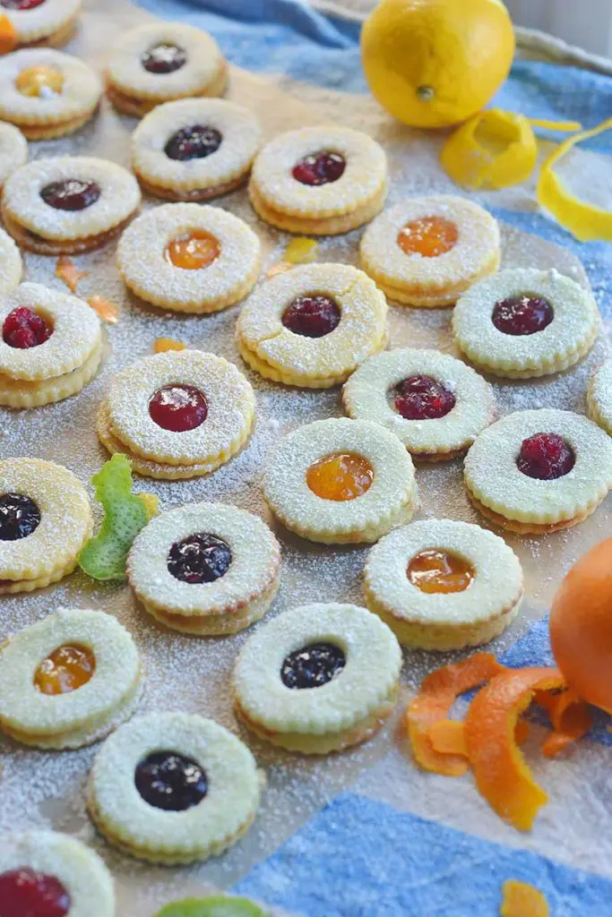 citrus jammy dodger cookies. Delicious and oh so pretty for Christmas!
