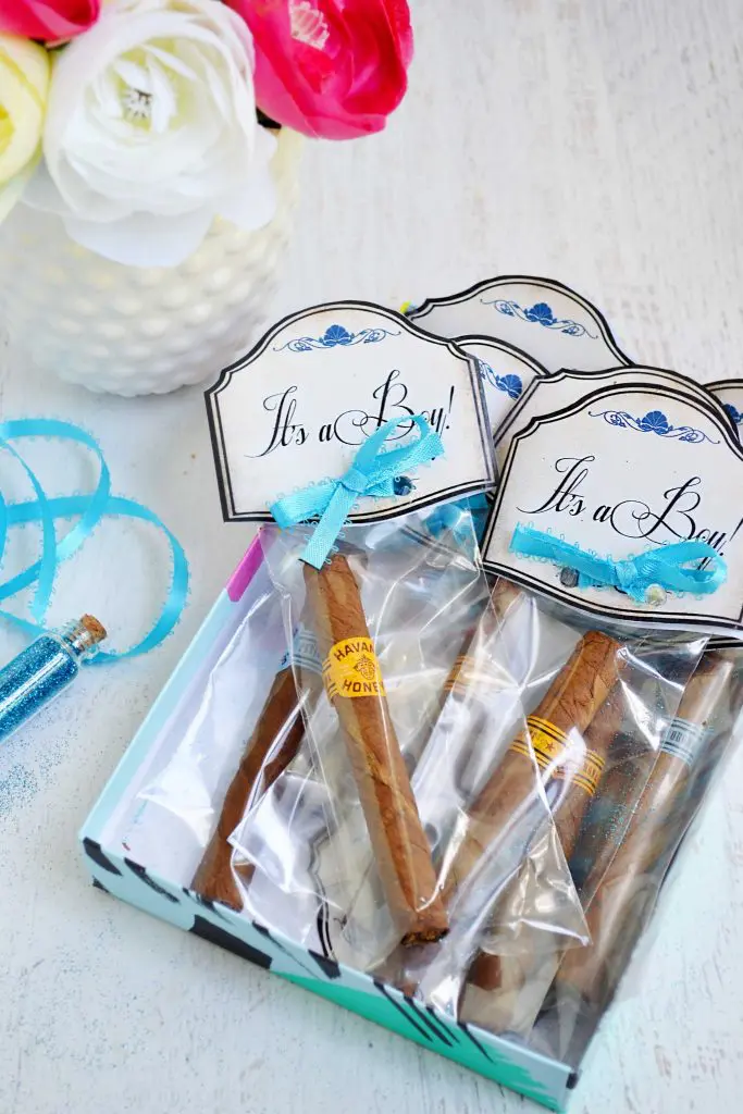 Cigars in a clear bag with printable make a great new dad gift idea or baby shower favor!