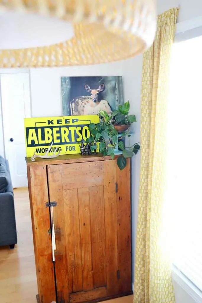 a 900 square foot home with a family of 4 use a corner nook full of character and charm.