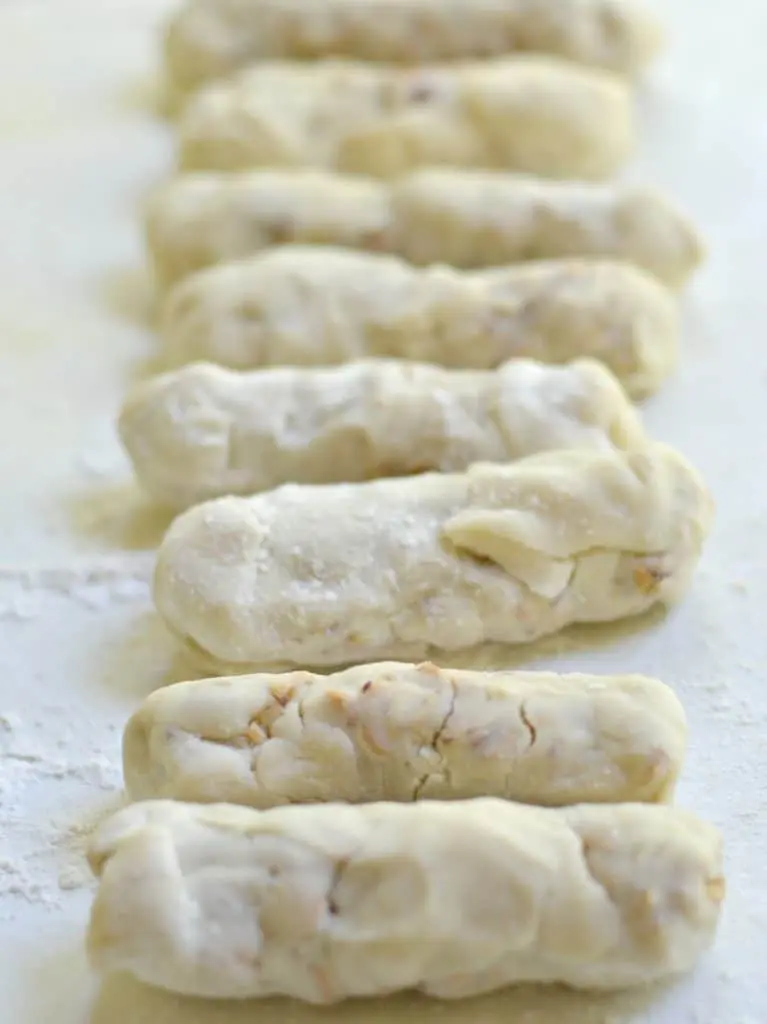 These little cookies are good, fast, and easy to make. They require only 4 ingredients and one is pre-made pie crusts. You can customize the filling however you like, and make them as fancy as your heart desires. 