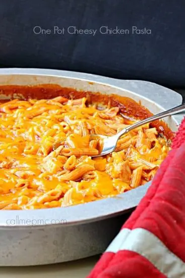 one-pot-cheesy-chicken-pasta-simple comfort food
