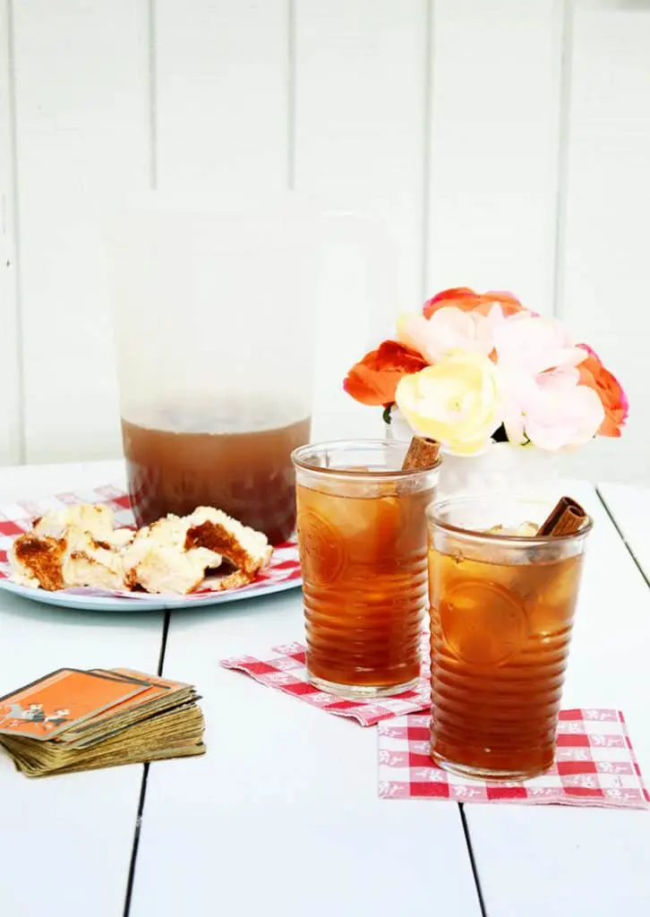 This Maple Cinnamon Iced Tea is the perfect, refreshing drink for fall. It is named for Paul Bunyan's girlfriend...Lucette.
