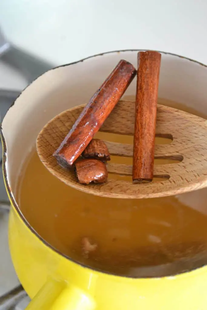 This Maple Cinnamon Iced Tea is the perfect, refreshing drink for fall. It is named for Paul Bunyan's girlfriend...Lucette.