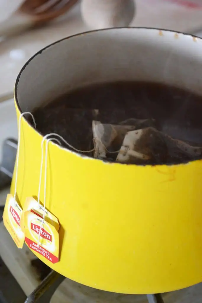This Maple Cinnamon Iced Tea is the perfect, refreshing drink for fall. It is named for Paul Bunyan's girlfriend...Lucette.