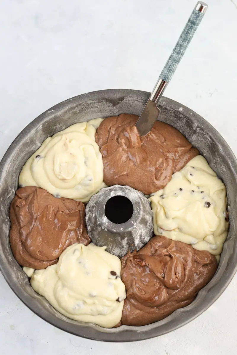 how to marble a cake