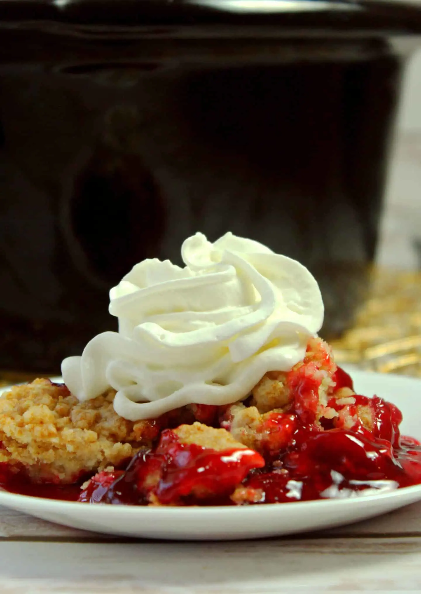 easy 3 ingredient strawberry dump cake