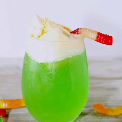 Scary Halloween Punch. Only 4 ingredients to make this Witch's Brew.