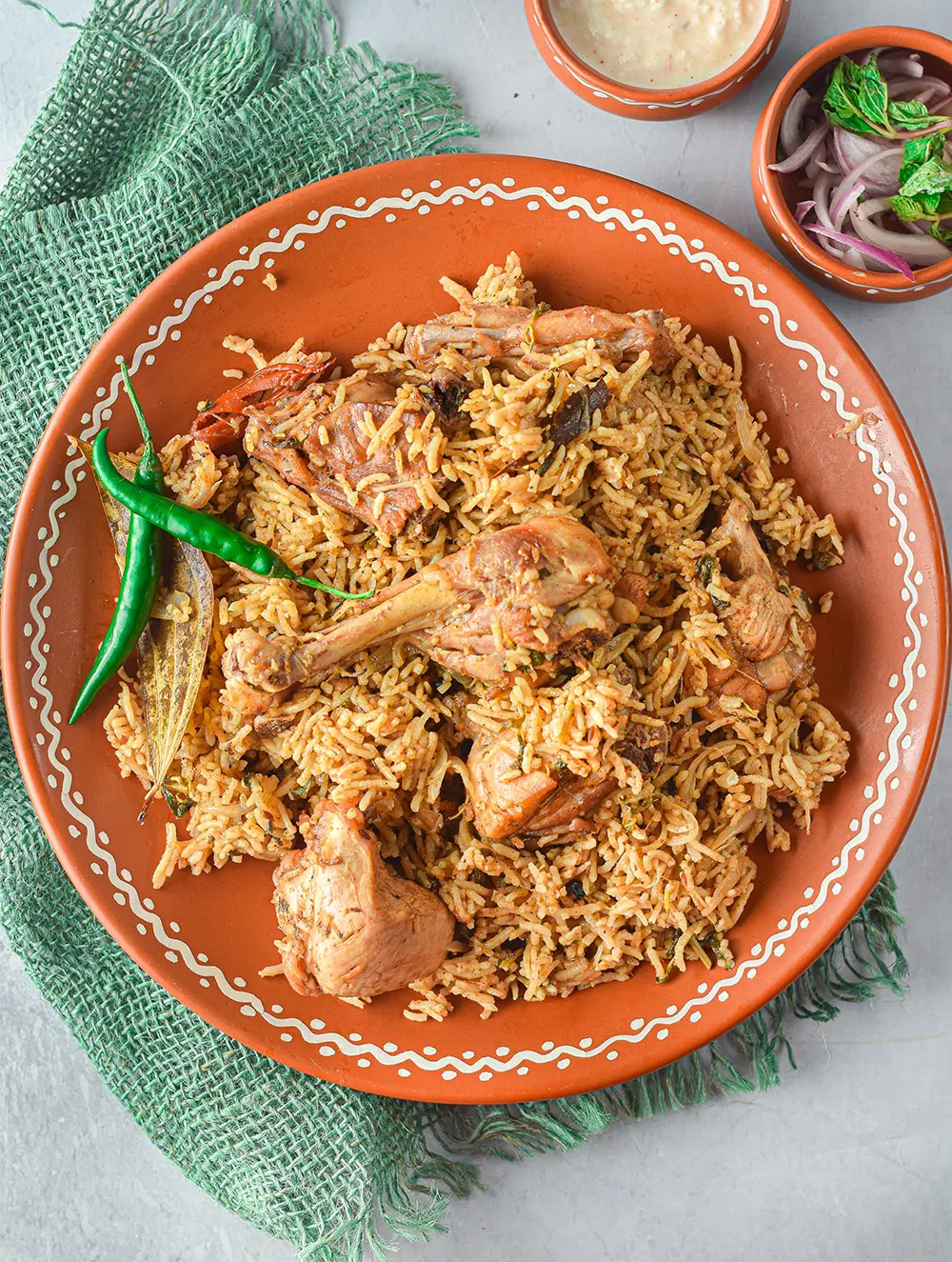 plate of chicken biryani