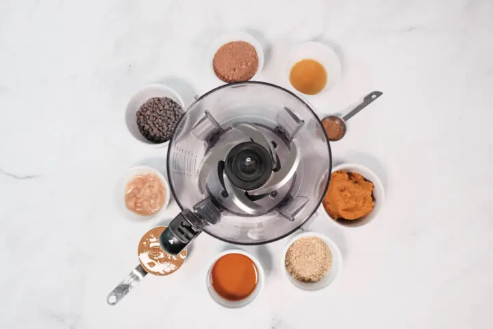 Ingredients for brownies with canned pumpkin. Flourless and vegan.