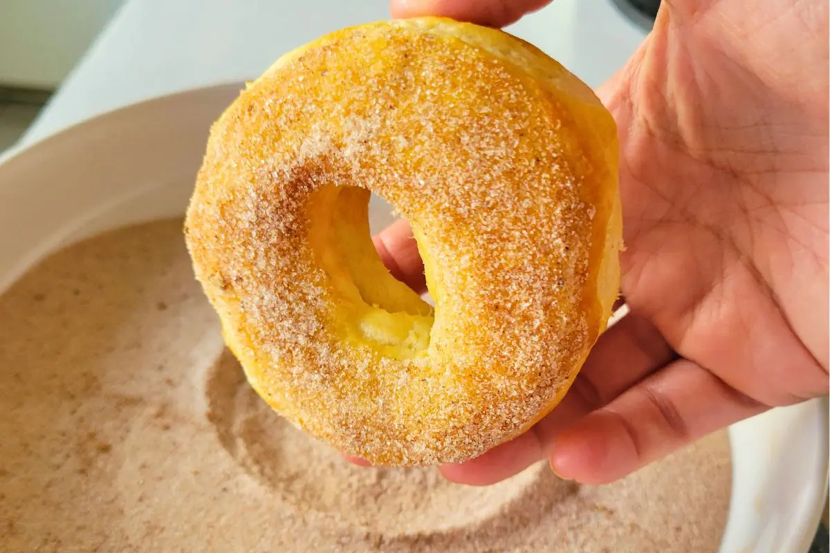 air fryer apple pie donuts