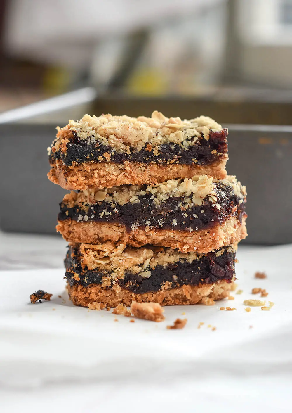 old-fashioned date bars with buttery crust, date filling, and oatmeal crumble