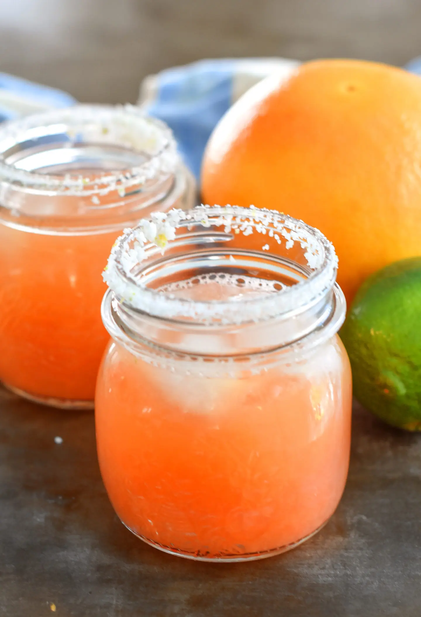 a glass of grapefruit margarita