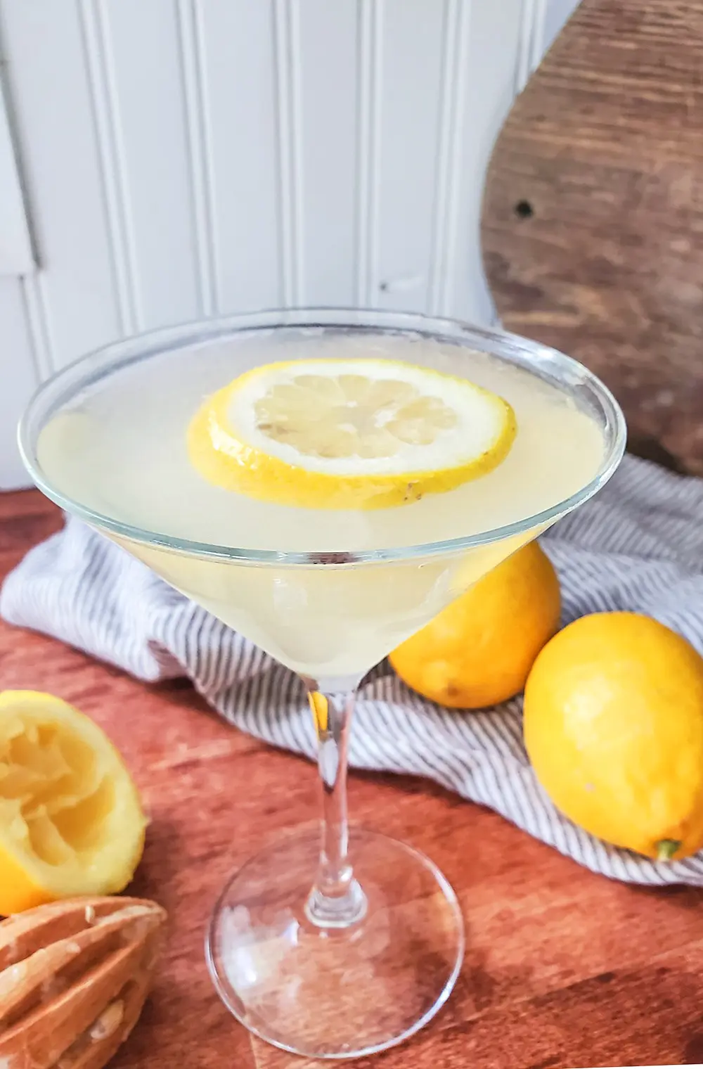 An easy 3 ingredient lemon drop martini