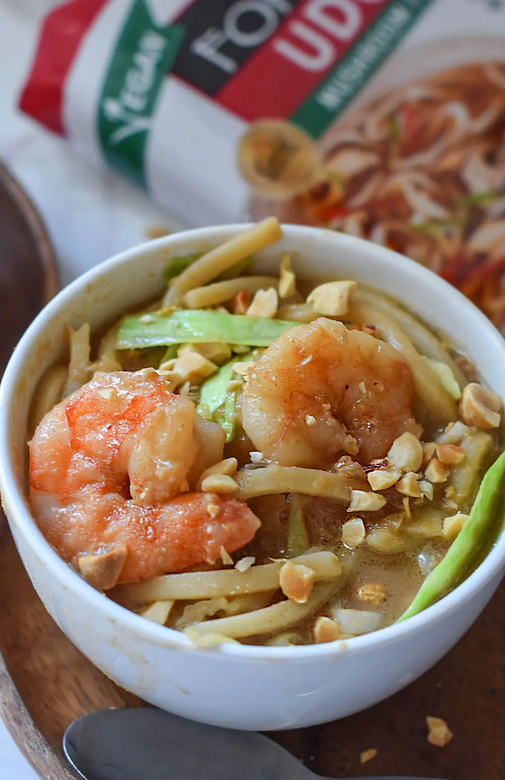 simple udon soup with shrimp