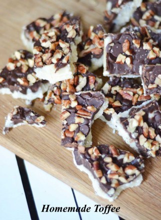 The best homemade toffee recipe! | nelliebellie.com