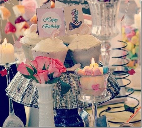 Alice in Wonderland tea party...vintage-style. By NellieBellie Alice in Wonderland tea party...vintage-style. By NellieBellie