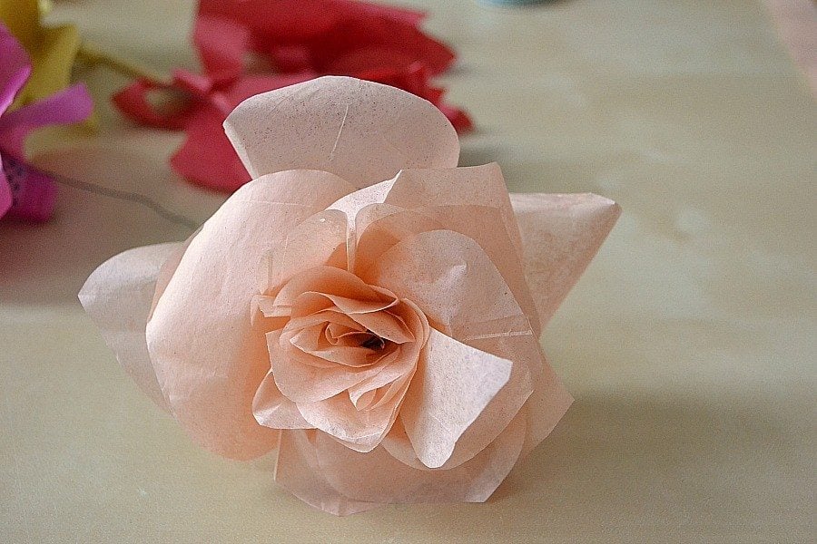 easy diy Tissue Paper Flowers: a simple DIY from NellieBellie