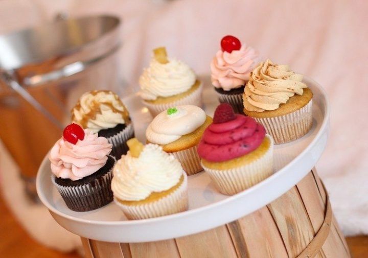 Amy's Cupcake Shop, an adorable and incredibly delicious shop in Minnetonka, from NellieBellie