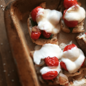 roasted tomato crostinis