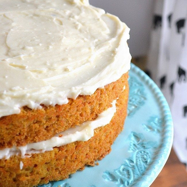 This simple carrot cake recipe is incredibly delicious!  4 other great classic cake recipes included.  basic cake, carrot,dessert, cake