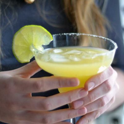 How to make a skinny margarita | a classic recipe for a magarita along with extra recipes, tips, and tricks.
