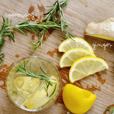 Rosemary Lemon Ginger Fizz cocktail is a great clean cocktail for your summer parties!