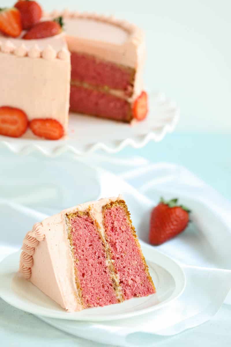 the BEST homemade strawberry cake (with strawberry Jello)