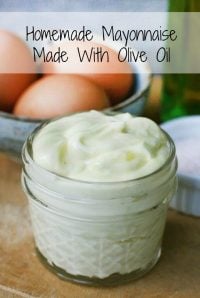 Homemade mayonnaise made with olive oil. Click through for recipe!