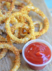 These onion rings are baked and so easy!!