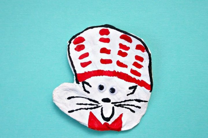Turn your child's handprint into a Cat in the Hat with this fun and easy clay craft. A great activity for Dr. Seuss' birthday.