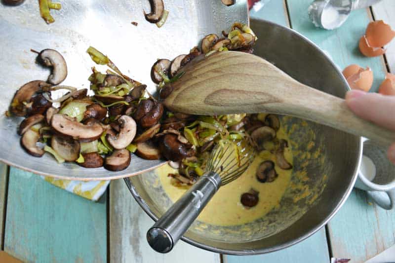 mushrooms-in-quiche