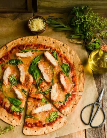 easy Chicken & Arugula pizza on whole-wheat crust